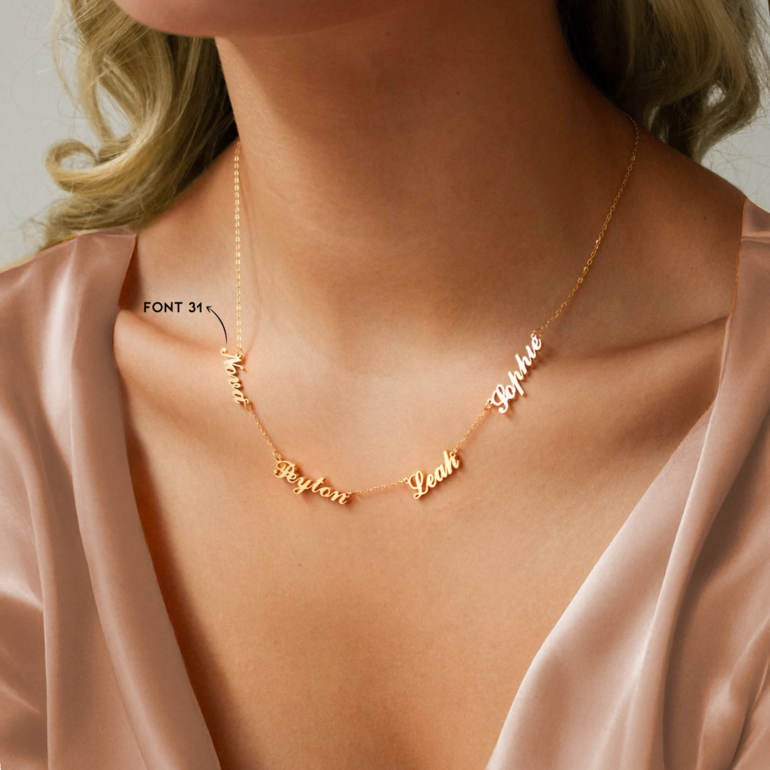 Carrie Name Necklace