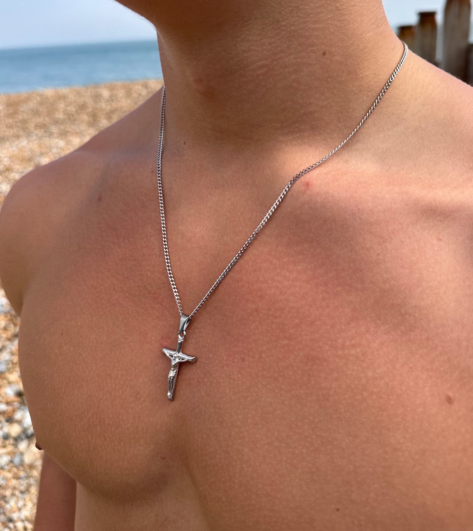 Mens silver sale crucifix pendant